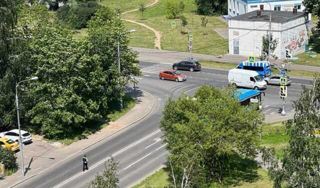 После взрыва баллона в автобусе полиция перекрыла движение