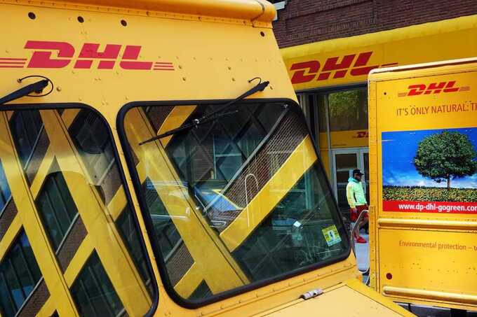 DHL приостанавливает доставку товаров в США стоимостью свыше 800 долларов для частных лиц